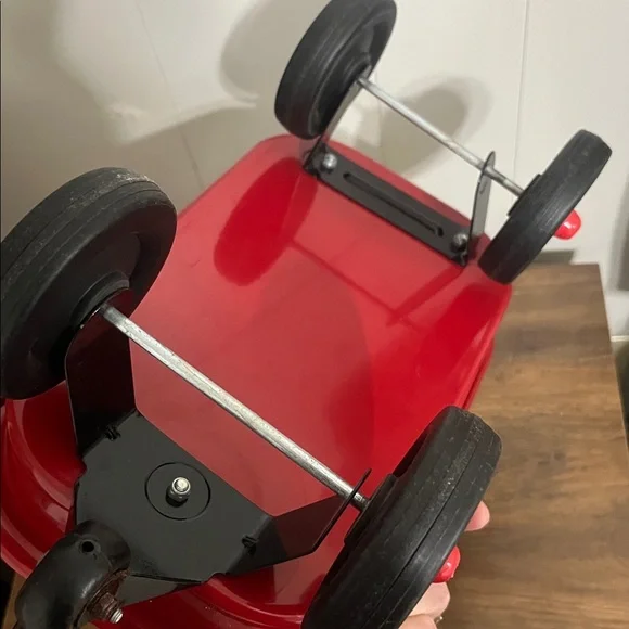 Radio Flyer Red Mini Toy Wagon 12.5” - Picture 6 of 12